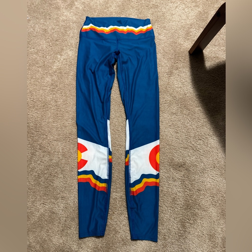 Colorado Threads yoga pants size Medium